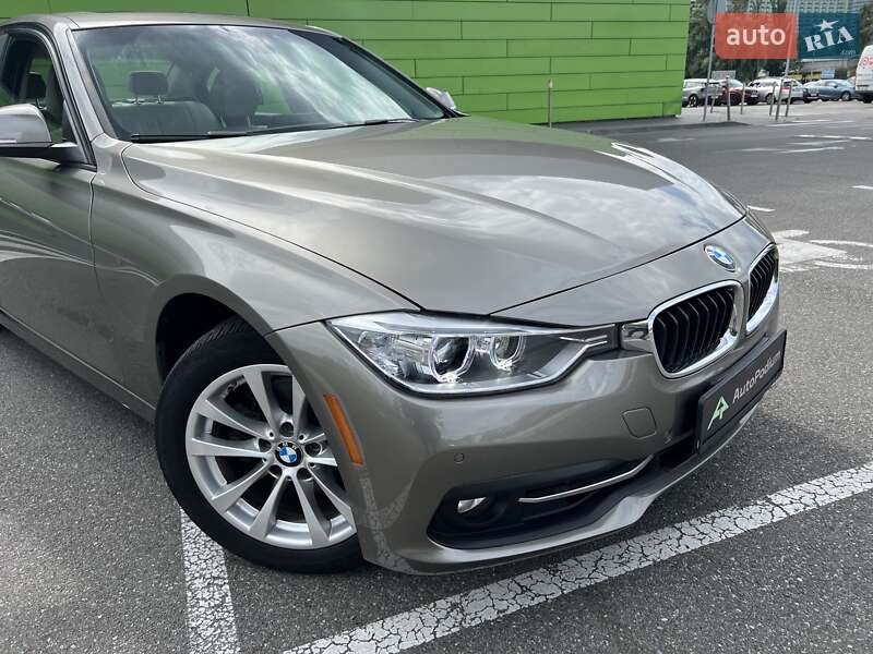 Седан BMW 3 Series 2015 в Киеве