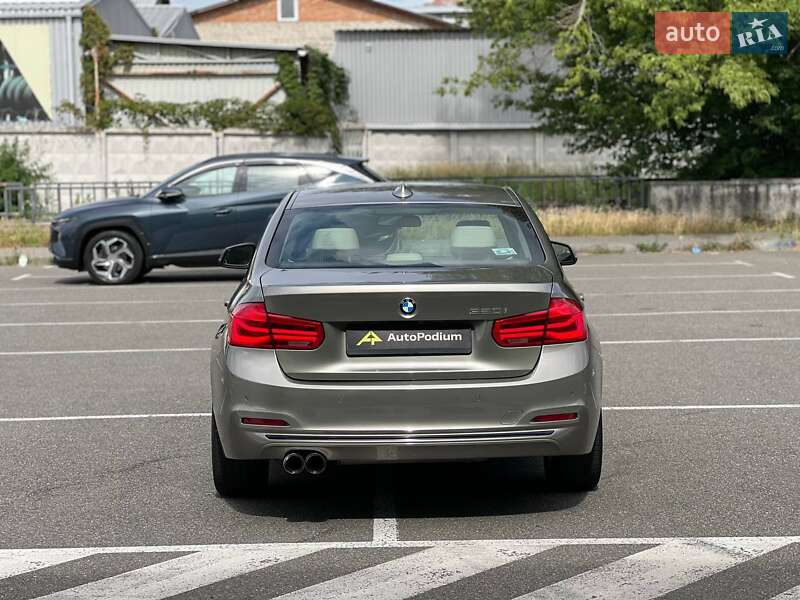 Седан BMW 3 Series 2015 в Киеве