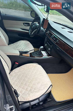 Седан BMW 3 Series 2011 в 