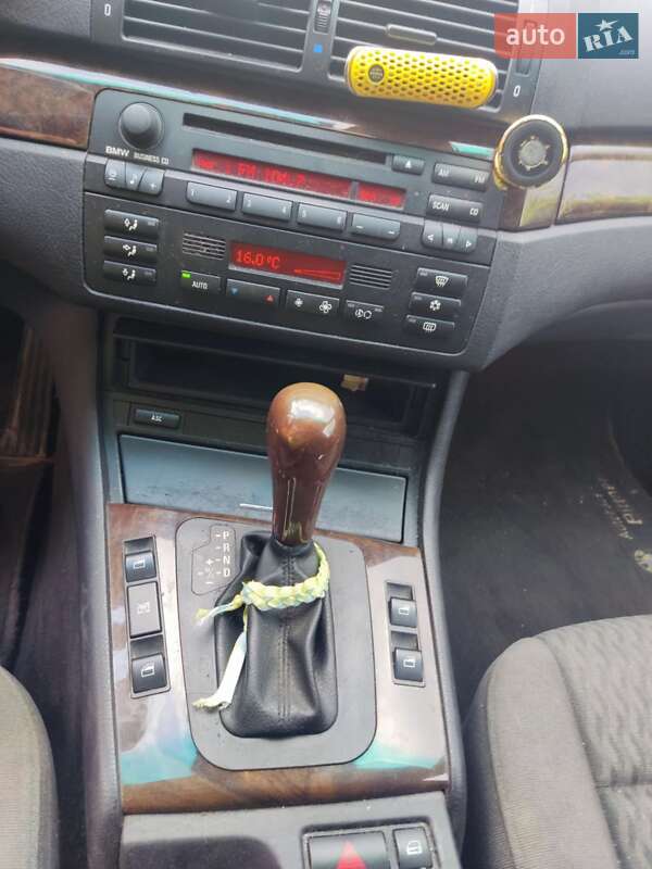 Седан BMW 3 Series 1999 в Берегово