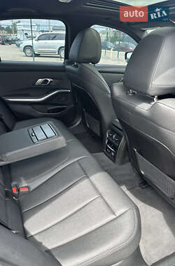 Седан BMW 3 Series 2019 в 