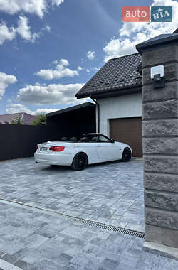 Кабриолет BMW 3 Series 2010 в Луцке