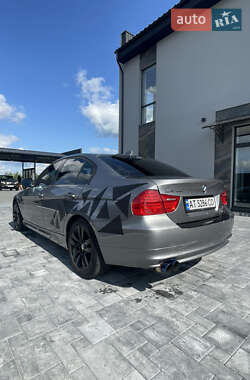 Седан BMW 3 Series 2009 в 