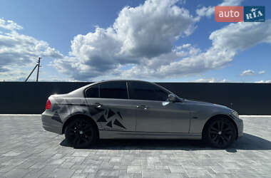 Седан BMW 3 Series 2009 в 