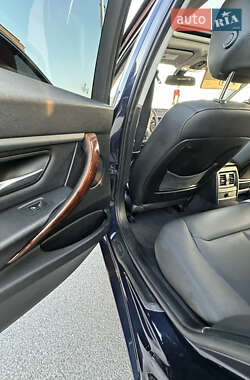Седан BMW 3 Series 2013 в 