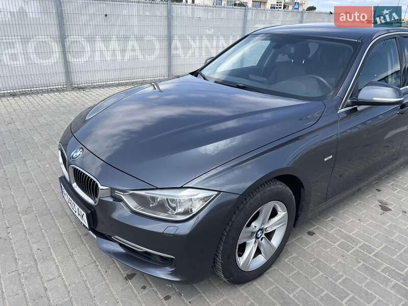Седан BMW 3 Series 2012 в Львове