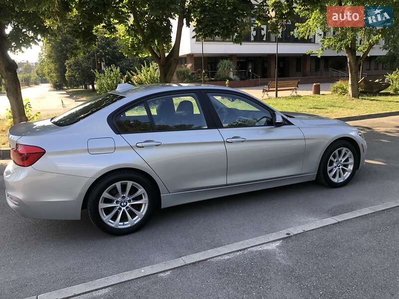 Седан BMW 3 Series 2016 в Вінниці