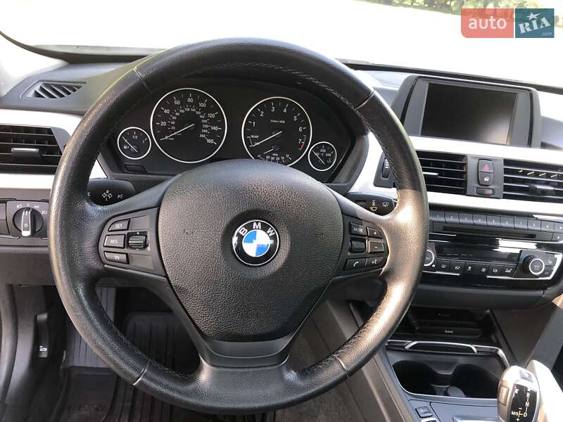 Седан BMW 3 Series 2016 в Вінниці