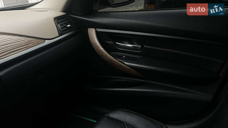 Седан BMW 3 Series 2012 в Конотопе