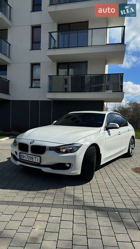 Седан BMW 3 Series 2015 в Дніпрі