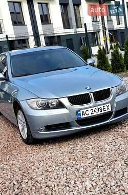 Седан BMW 3 Series 2005 в Киеве