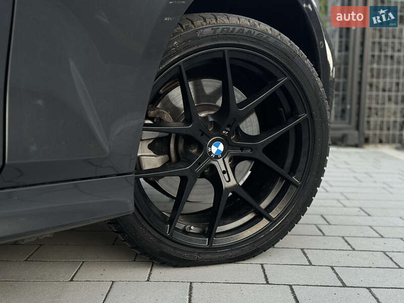 Седан BMW 3 Series 2019 в Львові