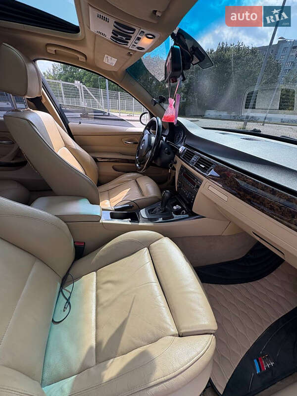 Седан BMW 3 Series 2006 в Львові
