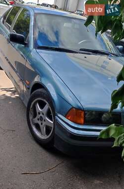 Седан BMW 3 Series 1997 в Рівному