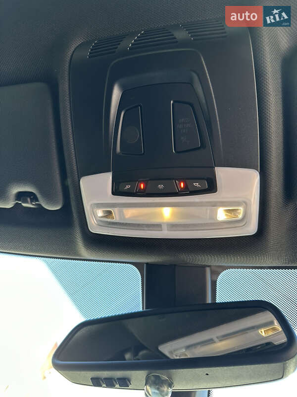 Седан BMW 3 Series 2012 в Бучачі