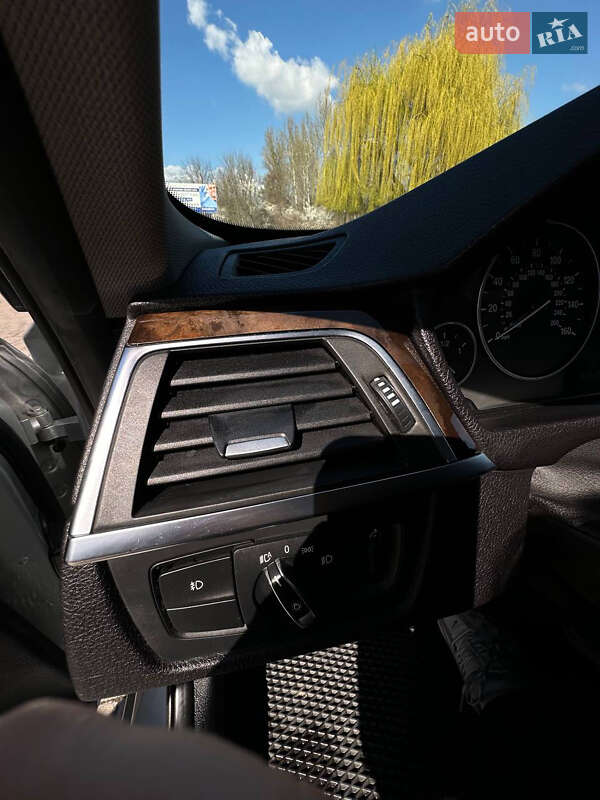 Седан BMW 3 Series 2016 в Івано-Франківську