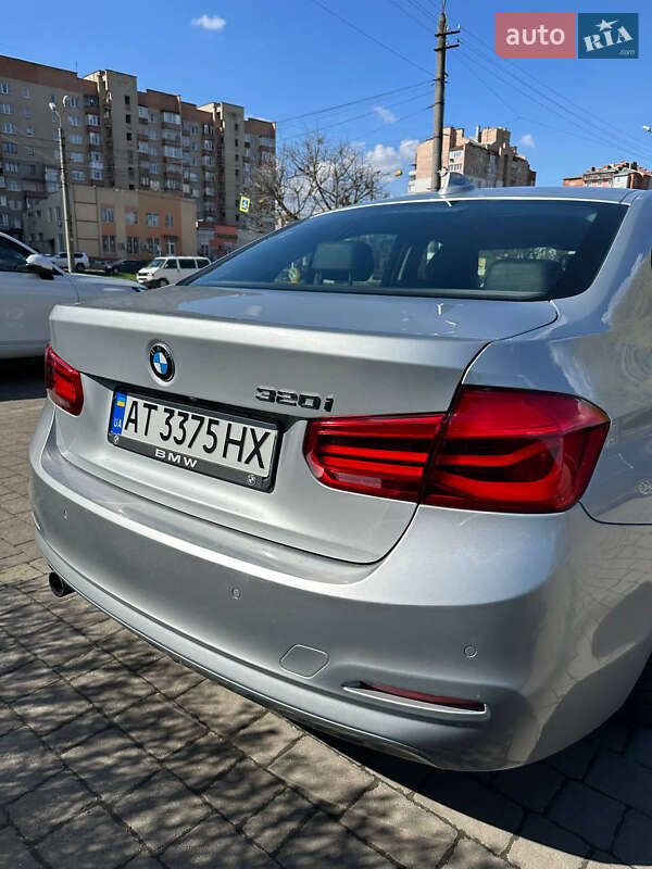 Седан BMW 3 Series 2016 в Івано-Франківську