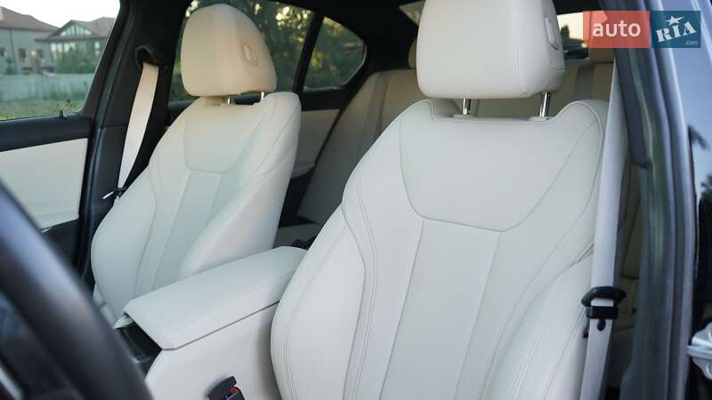 Седан BMW 3 Series 2019 в Одесі