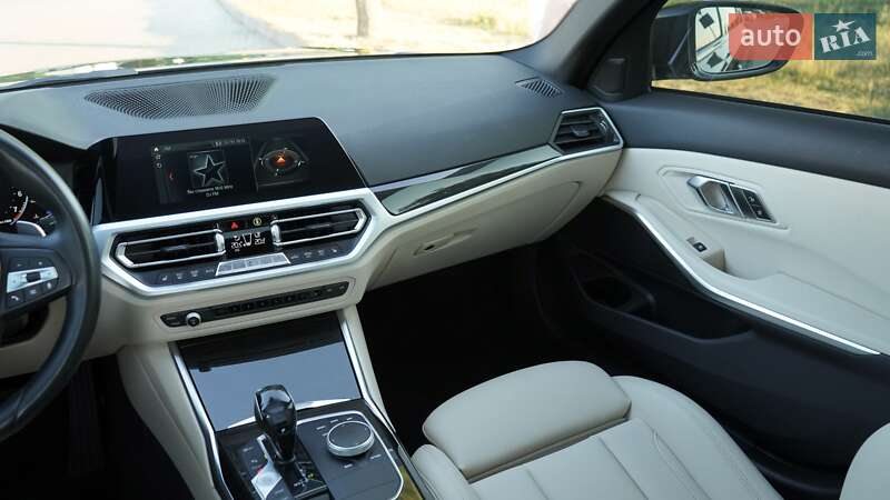 Седан BMW 3 Series 2019 в Одесі