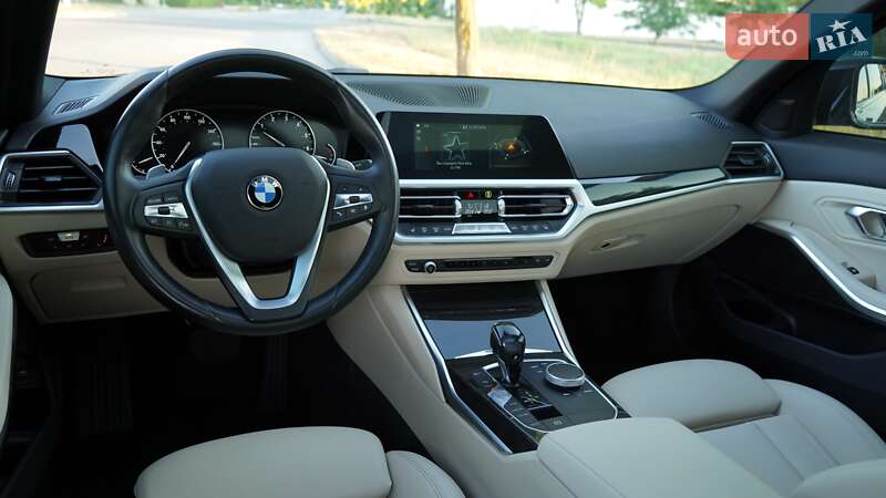 Седан BMW 3 Series 2019 в Одесі