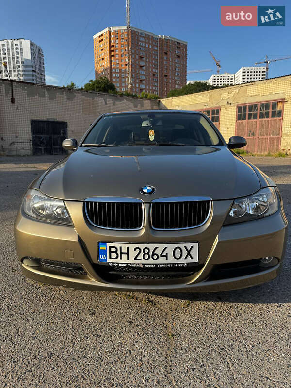 Седан BMW 3 Series 2006 в Одессе