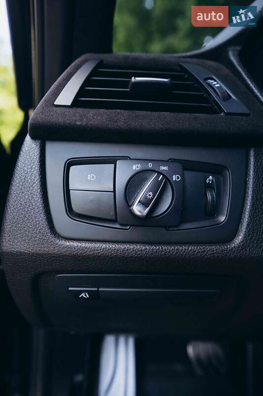 Седан BMW 3 Series 2015 в Івано-Франківську