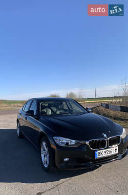 Седан BMW 3 Series 2015 в Дубровице