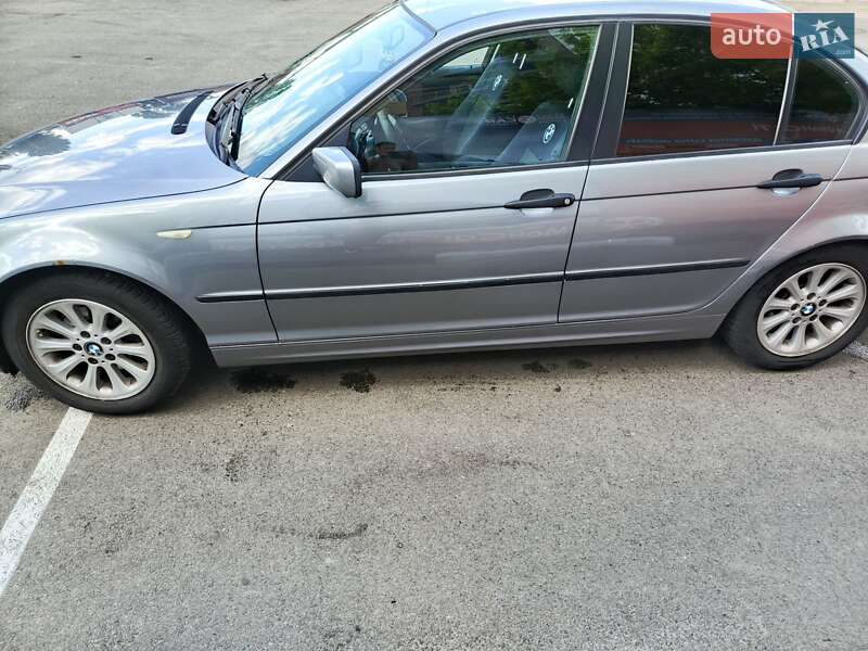 Седан BMW 3 Series 2004 в Киеве