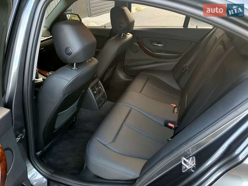 Седан BMW 3 Series 2014 в Кропивницькому
