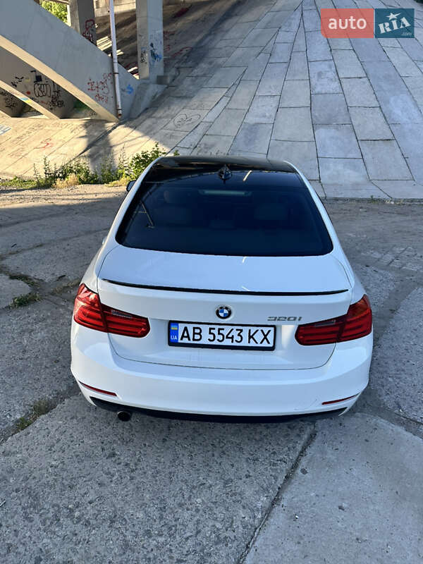 Седан BMW 3 Series 2015 в Вінниці