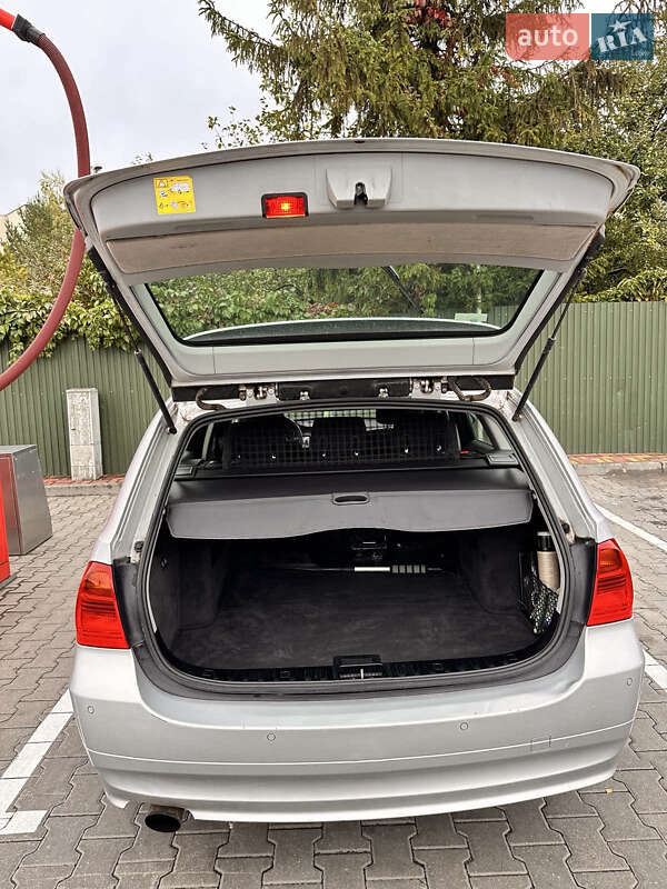 Универсал BMW 3 Series 2006 в Нововолынске