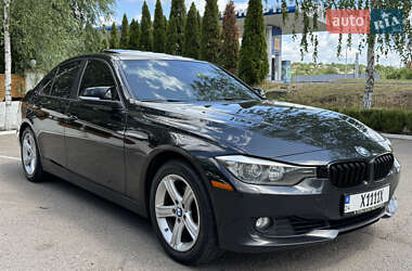 Седан BMW 3 Series 2012 в Смілі