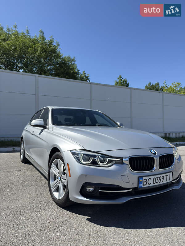Седан BMW 3 Series 2015 в Львові
