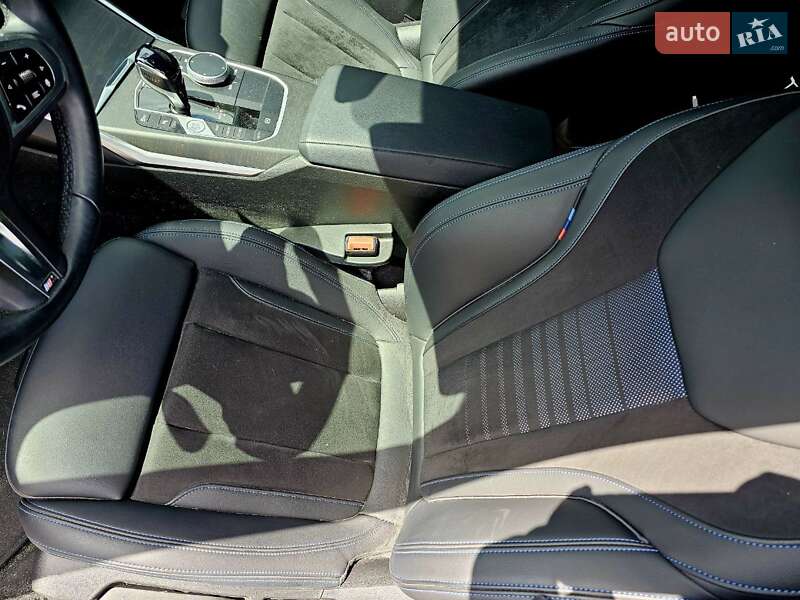 Седан BMW 3 Series 2022 в Києві