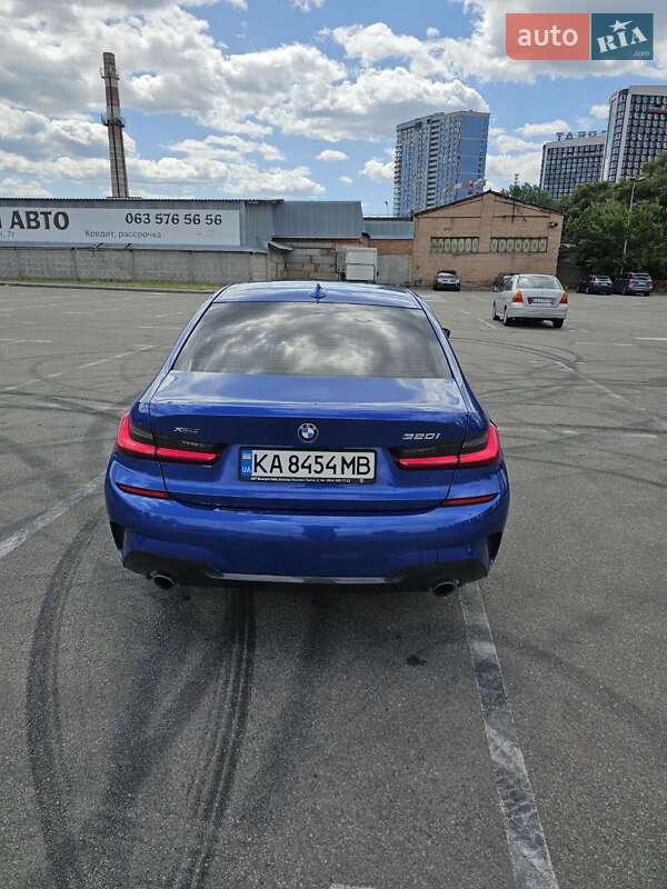 Седан BMW 3 Series 2022 в Києві