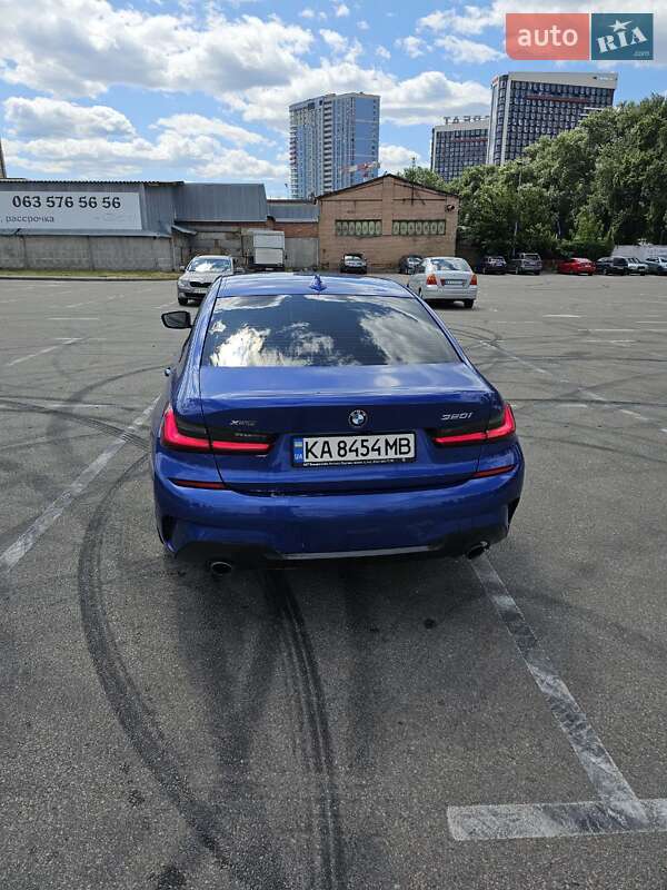 Седан BMW 3 Series 2022 в Києві