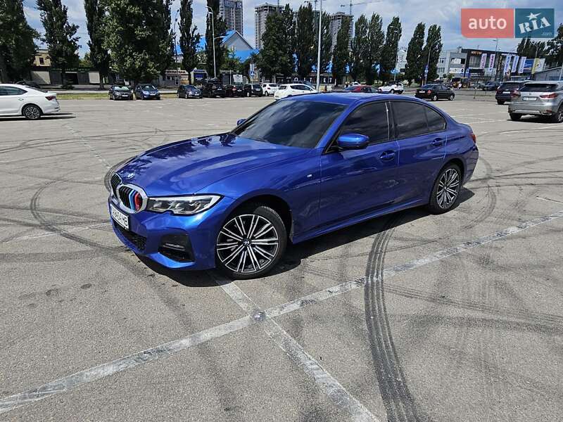 Седан BMW 3 Series 2022 в Києві