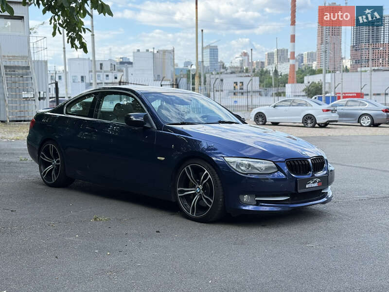 Купе BMW 3 Series 2011 в Киеве