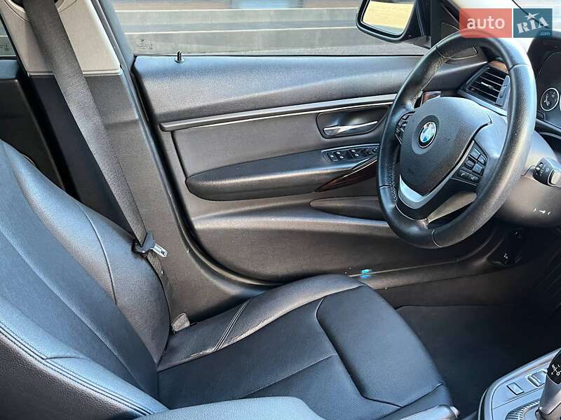 Седан BMW 3 Series 2013 в Житомире