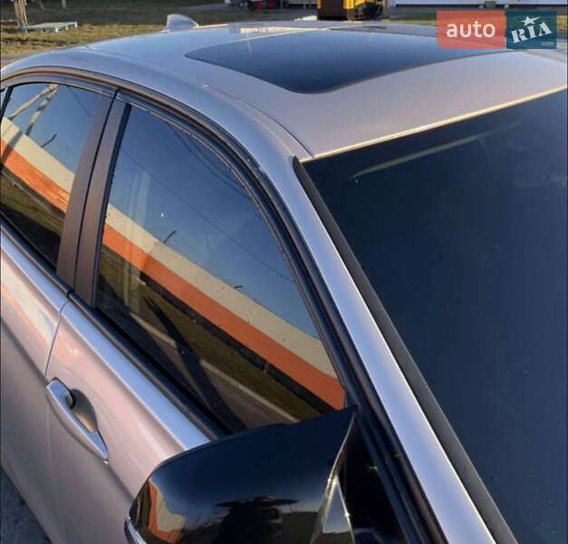 Седан BMW 3 Series 2012 в Львове