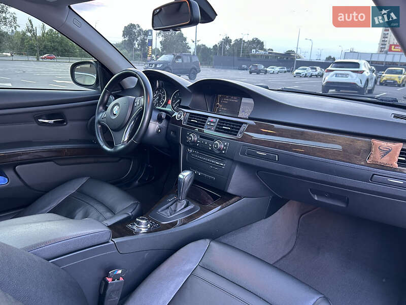 Купе BMW 3 Series 2011 в Киеве фото 13 Купе BMW 3 Series 2011 в Киеве