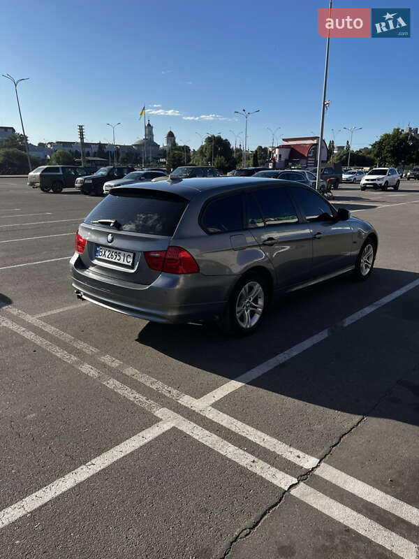 BMW 3 Series 2011