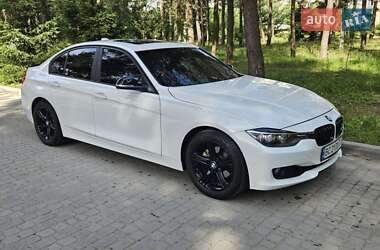 Седан BMW 3 Series 2015 в Новояворовске