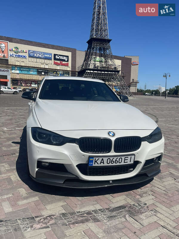Седан BMW 3 Series 2017 в Харкові