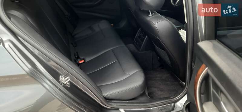 Седан BMW 3 Series 2013 в Виннице