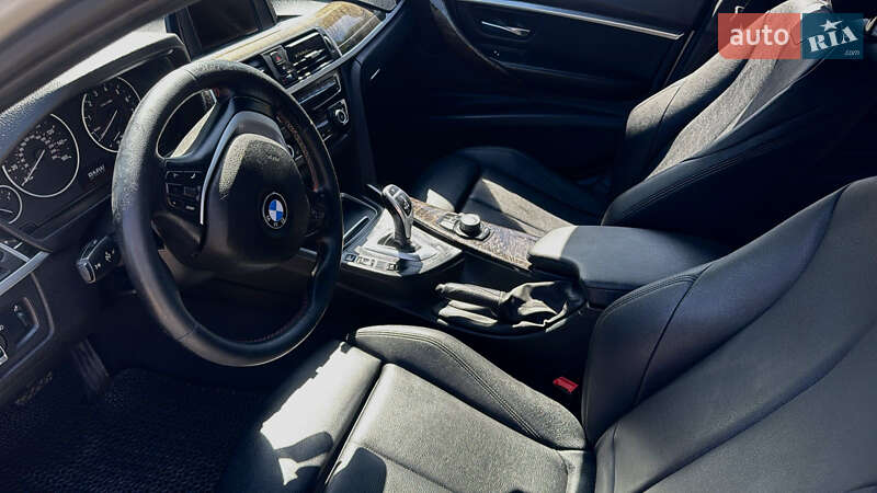 Седан BMW 3 Series 2016 в Старому Самборі