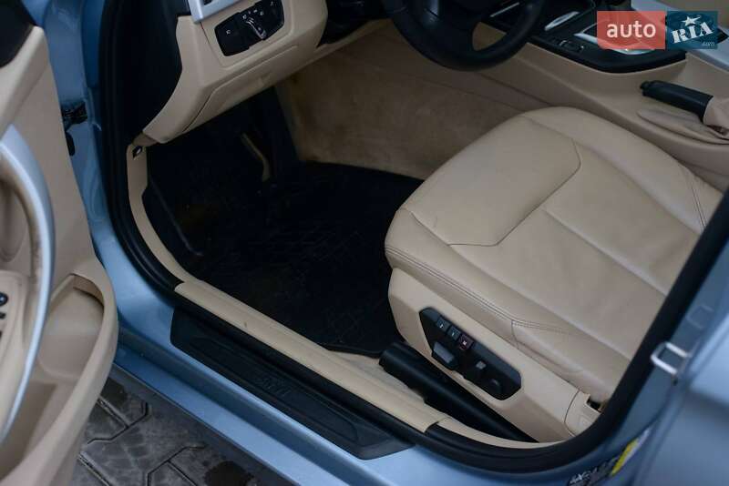 Седан BMW 3 Series 2013 в Житомирі