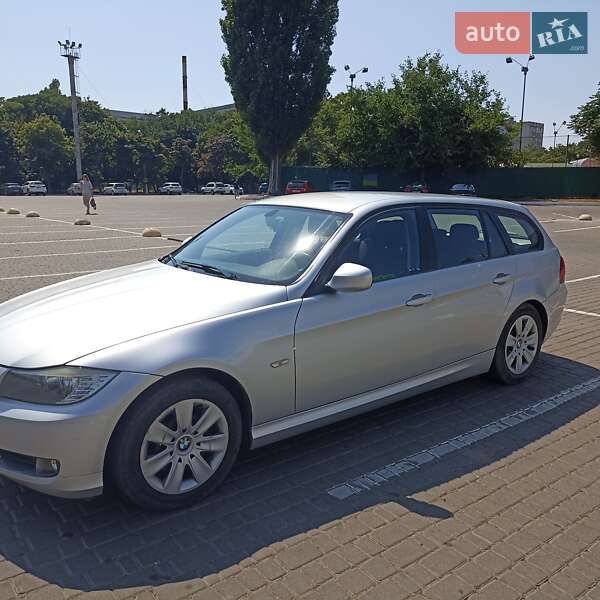 Универсал BMW 3 Series 2010 в Одессе фото 11 Универсал BMW 3 Series 2010 в Одессе