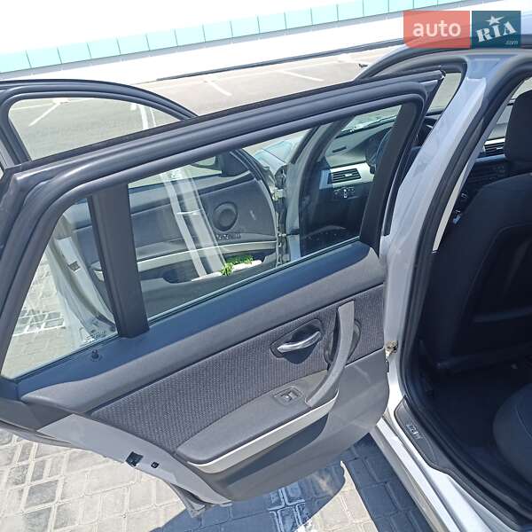 Универсал BMW 3 Series 2010 в Одессе фото 26 Универсал BMW 3 Series 2010 в Одессе
