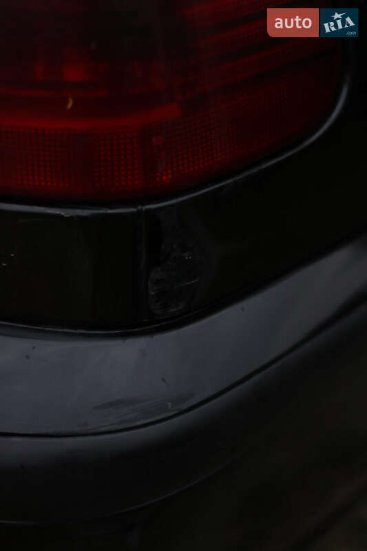 Седан BMW 3 Series 2004 в Корце фото 11 Седан BMW 3 Series 2004 в Корце